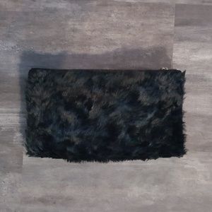 Black Faux Fur Detailed Clutch